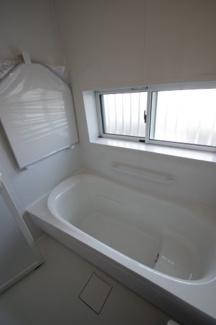 【浴室】 | 【仲介手数料無料！！】多摩市和田　中古戸建て　3480万円