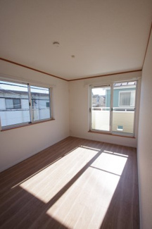 【寝室】 | 【仲介手数料無料！！】多摩市和田　中古戸建て　3480万円 | 2階洋室6.5帖