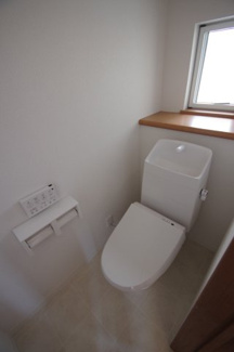 【トイレ】 | 【仲介手数料無料！！】多摩市和田　中古戸建て　3480万円 | 2階トイレ