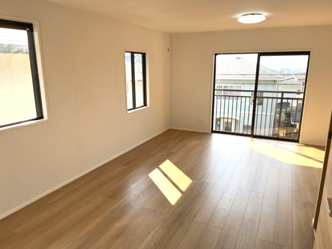 明石市朝霧台　中古戸建の洋室|２階　洋室です