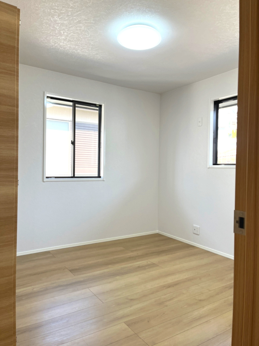 明石市朝霧台　中古戸建の洋室|２階　洋室です