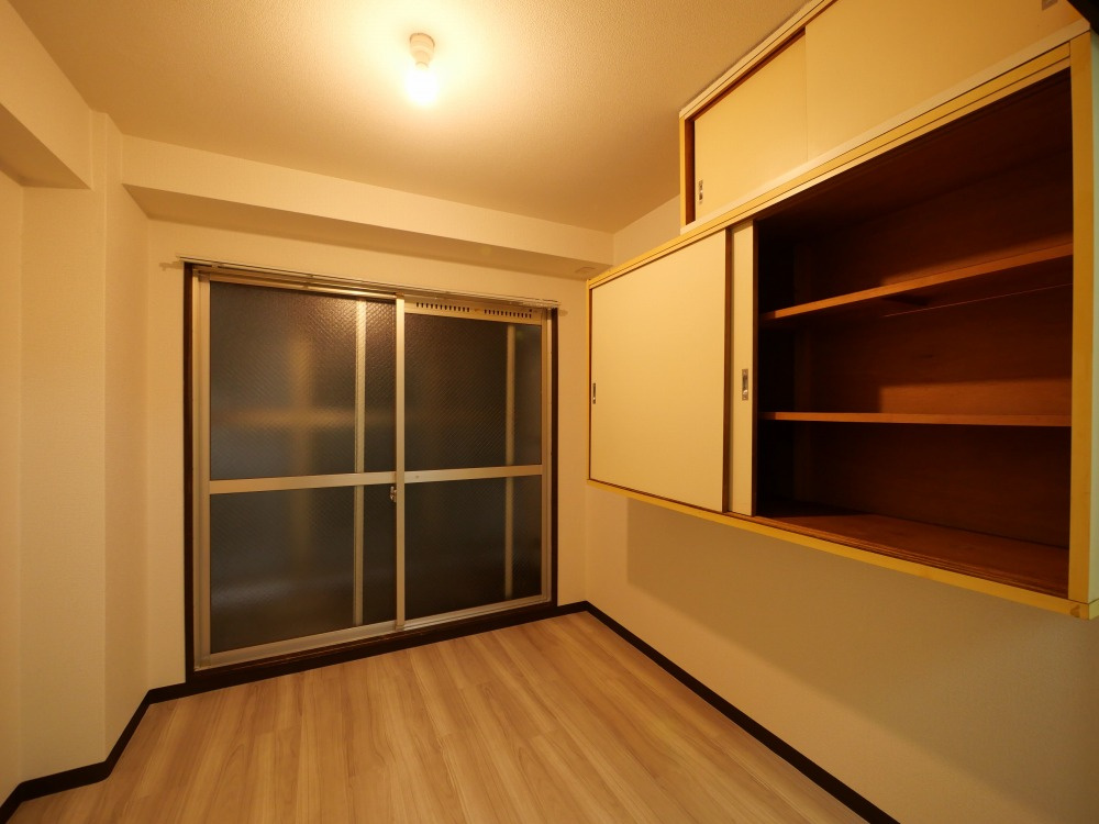 大阪市東成区中道４丁目の賃貸マンションの収納