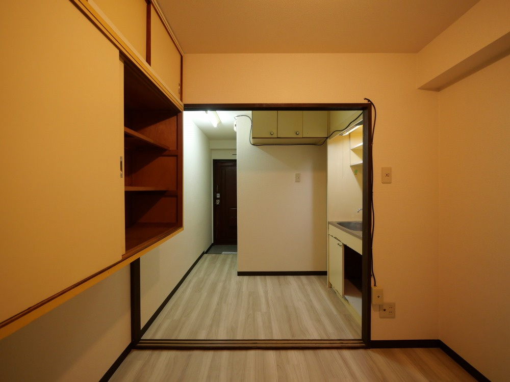 大阪市東成区中道４丁目の賃貸マンションの洋室