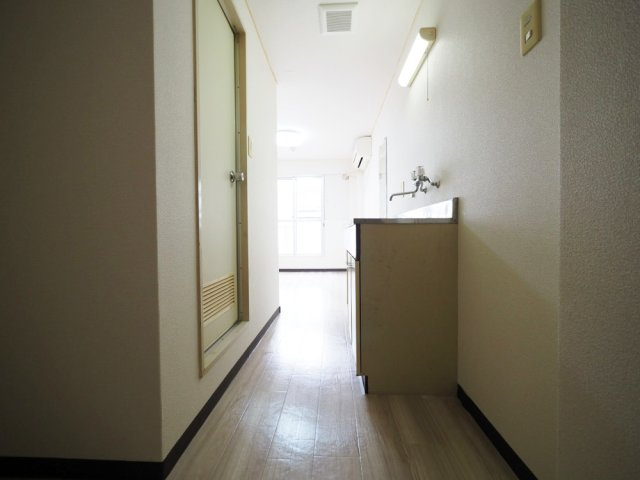 大阪市城東区関目２丁目の賃貸マンションの玄関