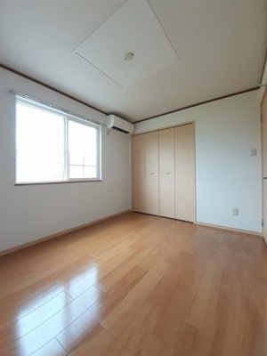 【居間・リビング】 | ケレス | 内装は落ち着いています