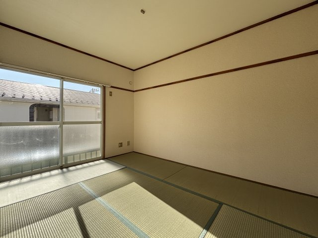 コーポリバティの和室