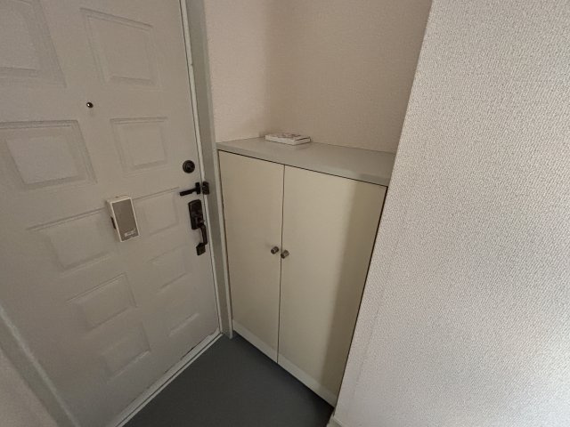 コーポリバティの玄関