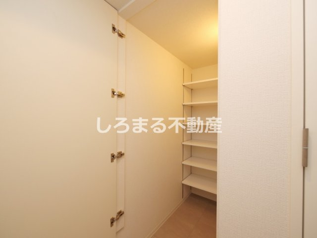 コンフォリア・リヴ大阪本町の収納