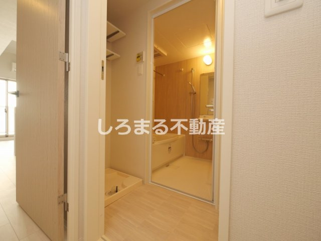 コンフォリア・リヴ大阪本町の洗面所