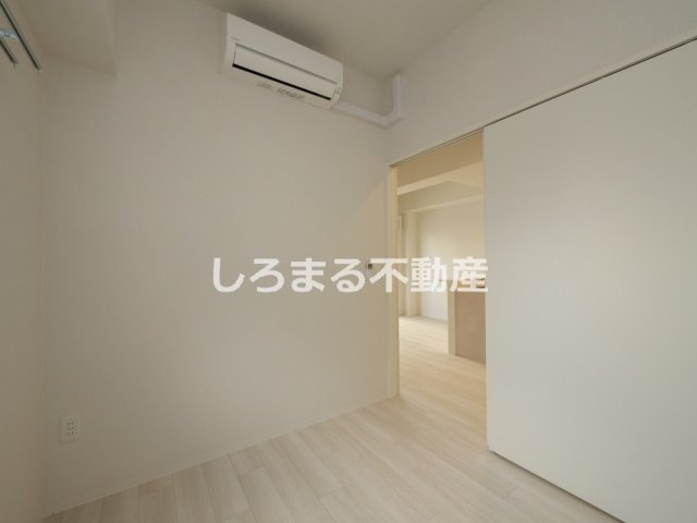 コンフォリア・リヴ大阪本町の洋室