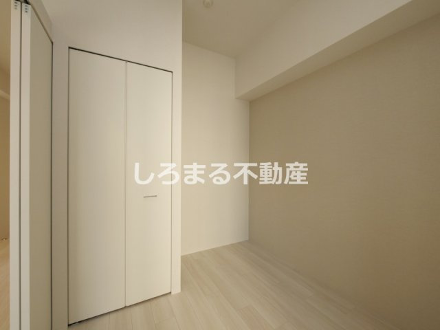 コンフォリア・リヴ大阪本町の洋室