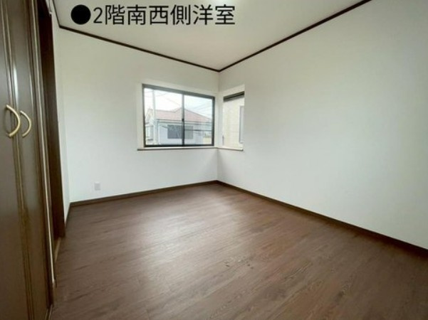 【中古】川越市府川リフォーム中古住宅の洋室|2F南西 洋室です