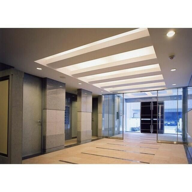 リバーレ池袋のエントランス