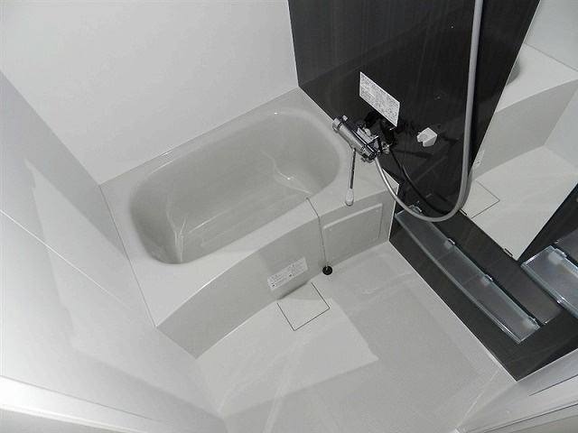 シャンブレット中島の浴室