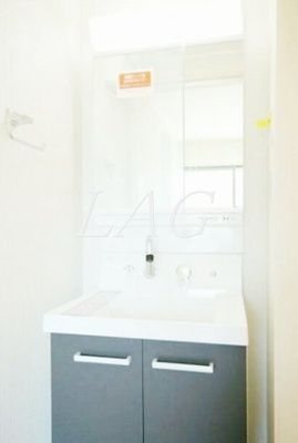 【洗面所】 | プレミアコート目黒洗足 | 洗面台です。