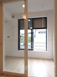 安芸高田市吉田町常友のアパートのバルコニー|便利なサンルーム