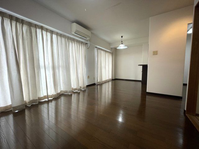 アルファステイツ木太Ⅱの居間・リビング