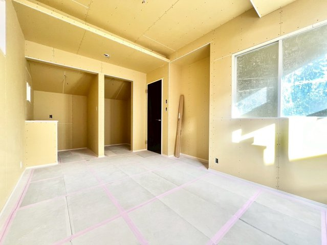 練馬区谷原6丁目　新築戸建の洋室|2026.01.25撮影

現地ご見学希望・資料請求などお気軽にお問い合わせ下さい！
03-5990-5201