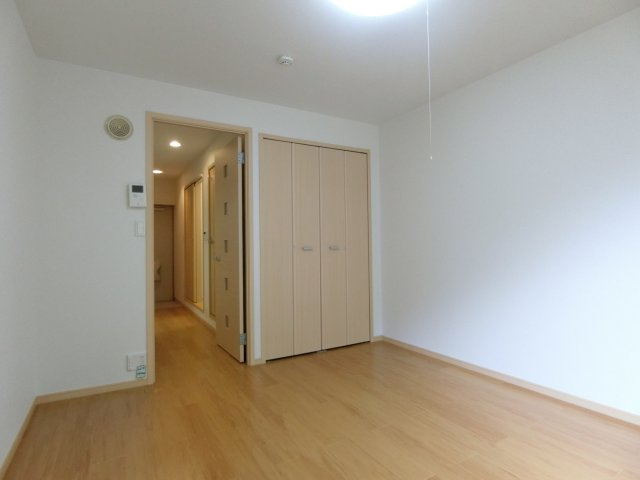 グランドゥール浜垣　Ｂの洋室|イメージB205号室の写真（反転あり）