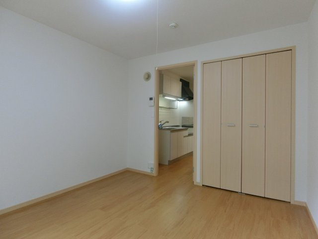 グランドゥール浜垣　Ｂの居間・リビング|イメージB205号室の写真（反転あり）