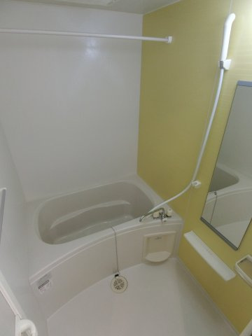 グランドゥール浜垣　Ｂの浴室|イメージB205号室の写真（反転あり）