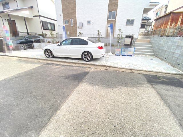 祝　成約済み　八王子市　北野台　新築戸建て　の駐車場|～仲介手数料無料☆八王子ひなた不動産～八王子市北野台　新築戸建て