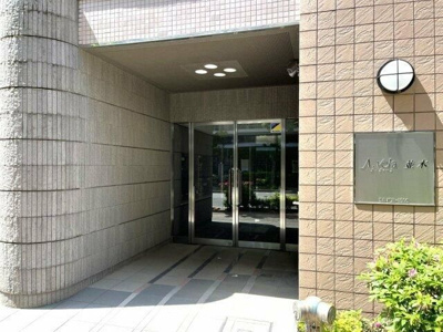 【エントランス】 | ア・ヴェーラ並木 | エントランスです