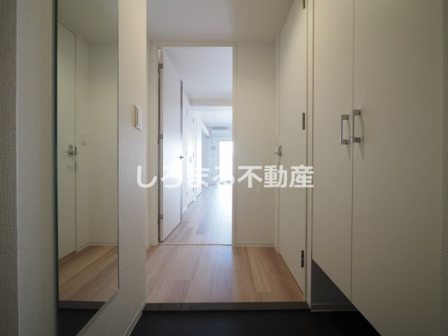 セレニテフラン谷町四丁目の玄関