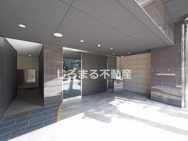 セレニテフラン谷町四丁目のエントランス