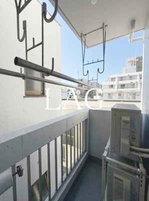 【バルコニー】 | 石橋ビルディング | バルコニーです。