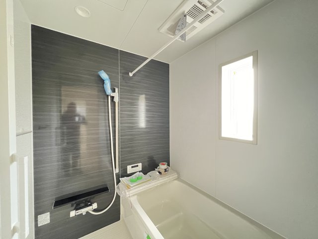 橿原市土橋町第４　全1棟の浴室|のびのび入浴できるシステムバス