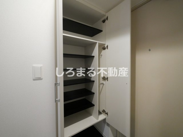 セレニテ南堀江エクラの収納