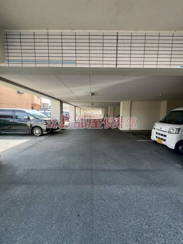 サンフラワー津福の駐車場|駐車場です