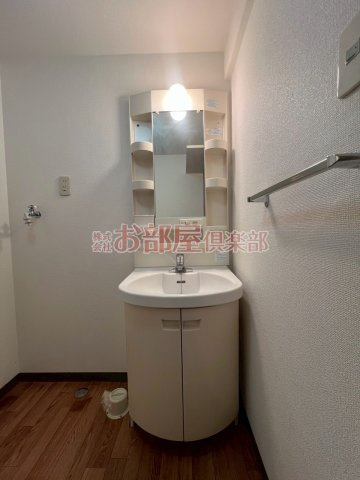 サンフラワー津福の洗面所|明るい洗面所です