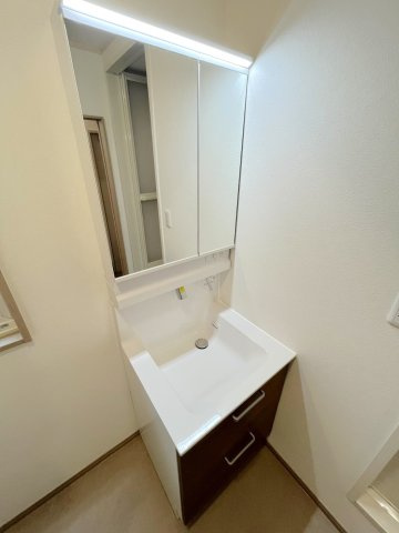 広島市安芸区矢野南５丁目のアパートの独立洗面台