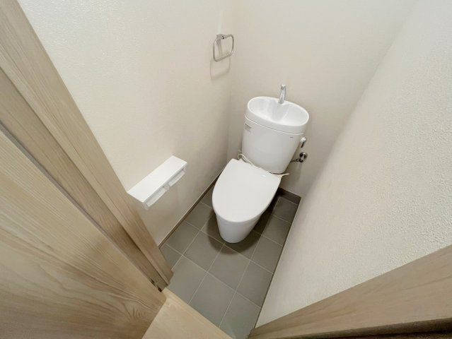 広島市安芸区矢野南５丁目のアパートのトイレ