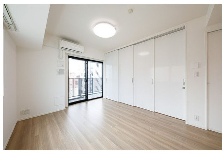 セントラルプレイス新宿御苑前の居間・リビング|セントラルプレイス新宿御苑前