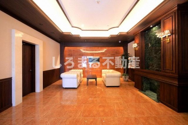 LaDouceur天満のロビー