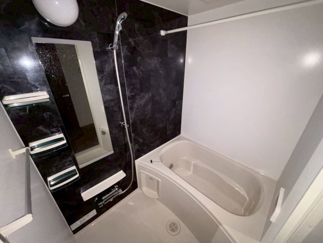 エスポアール姫路東の浴室