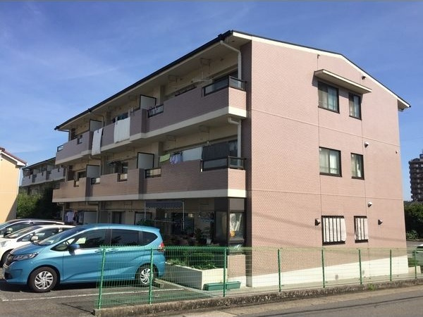 ミラベル元植田の駐車場