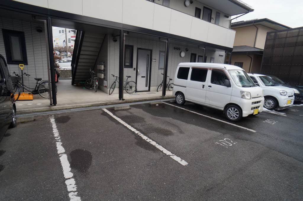 スターハウスの駐車場