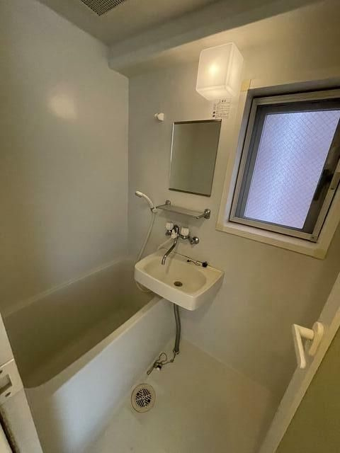 ロワール浅草花川戸の浴室