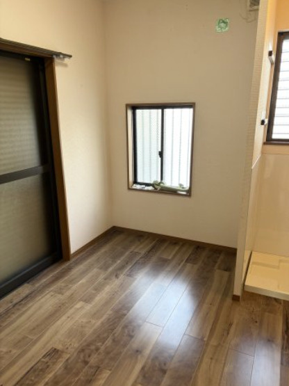 住吉宮町5丁目貸家の居間・リビング