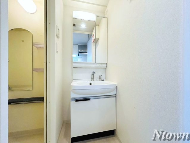 【洗面所】 | プレサンスTHE久屋大通レジェンド | 広い洗面スペース