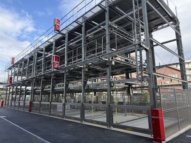 リーラ横浜川和町の駐車場|駐車場