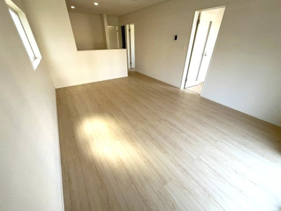 【居間・リビング】 | 【20万円ｷｬｯｼｭﾊﾞｯｸ対象物件】クレーデルガーデン上牧町下牧第3 全1棟1号棟