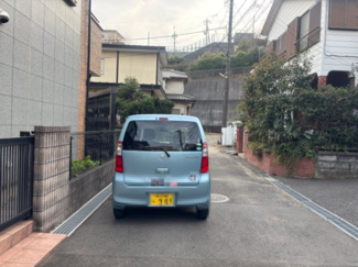 【前面道路含む現地写真】 | 再生住宅　横浜市戸塚区戸塚町 | 前面道路