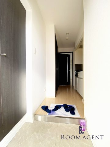 レジディア鶴舞の玄関