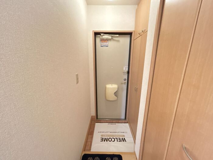 ローズコートⅡの玄関