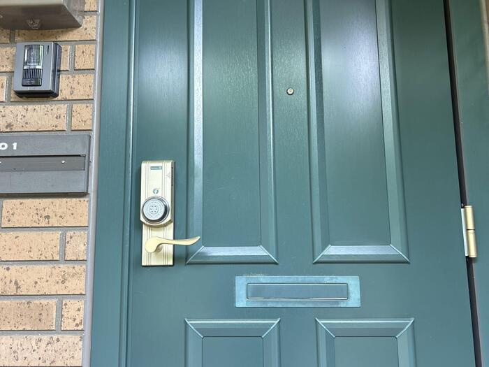 ローズコートⅡの玄関